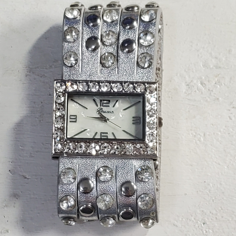 Vintage Geneva Wristwatch w/ Faux Diamonds Up to 8.5 Inch Adjustable